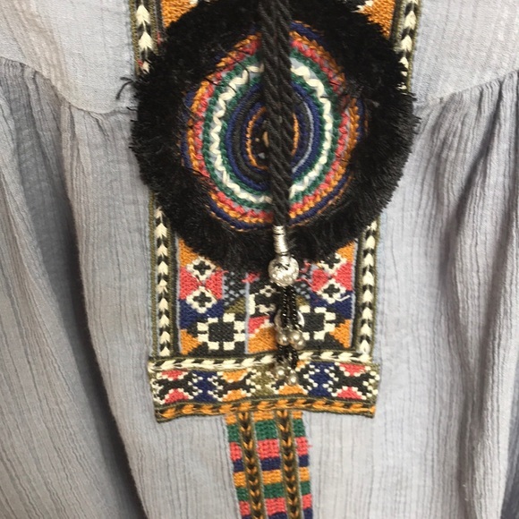 Free People Bohemian high low top. - Picture 3 of 8